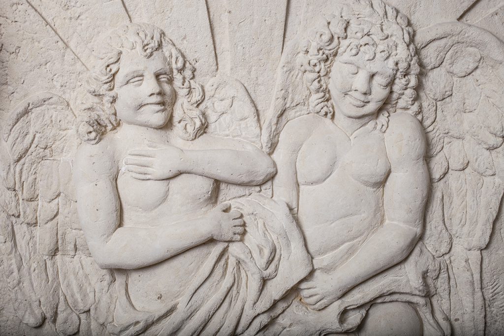Restauro manufatti in pietra – mastrosimone Statue moderne arredo interni